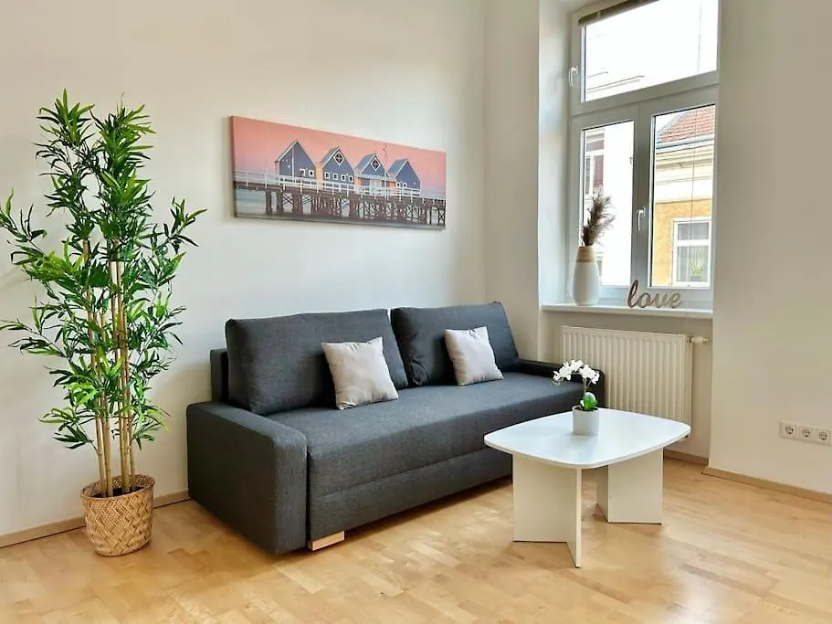 50 M2 Stylish Apartment With Free Parking & Netflix contacts